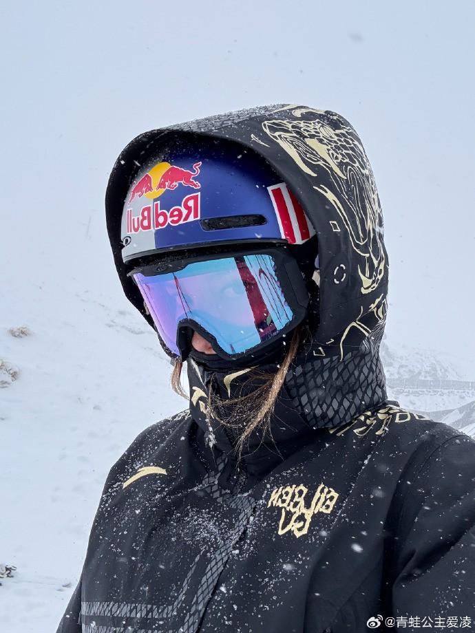 开云体育-从伤病中恢复，谷爱凌结束康复期重新上雪