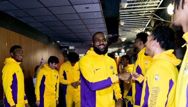 开云体育-湖人瘦身14+3名单提前出炉！詹皇第21季启航冲冠